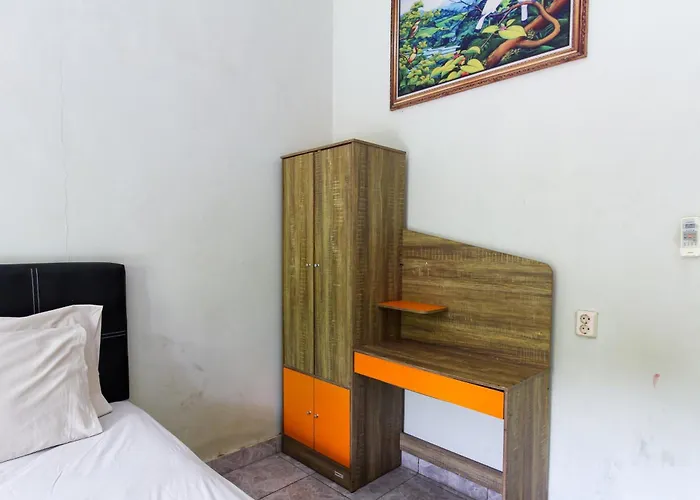Hotel Reddoorz At Saren Anyar Lukluk